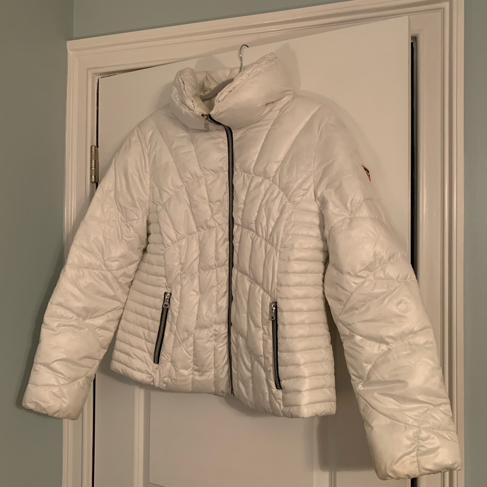 GUESS White Slim Fit Puffer Jacket
